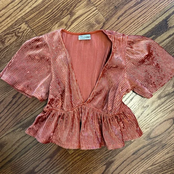 Urban Outfitters Velvet Ribbed Peplum Deep V Neck Cropped Shirt - Picture 3 of 5